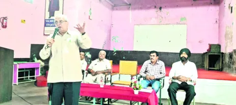 రిటైర్డ్‌ ఐఏఎస్‌ చక్రపాణి 