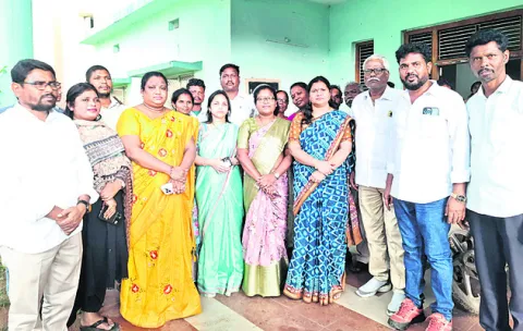 పేద విద్యార్థులకు నష్టం 