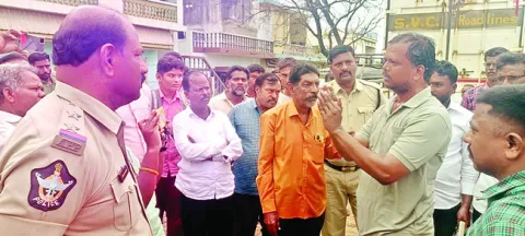 బీజేపీ నాయకుడి ఆత్మహత్యాయత్నం 