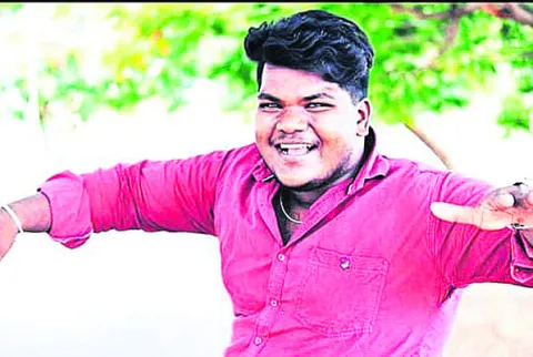 రోడ్డు ప్రమాదంలో  యువకుడి దుర్మరణం 