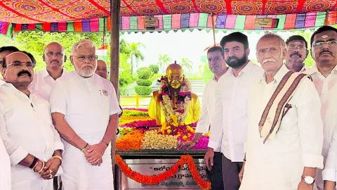 ఆంధ్ర గాంధీ వావిలాల ఆదర్శప్రాయుడు 
