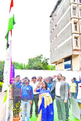 హైదరాబాద్‌ను అగ్రశ్రేణి నగరంగా తీర్చిదిద్దుతాం 