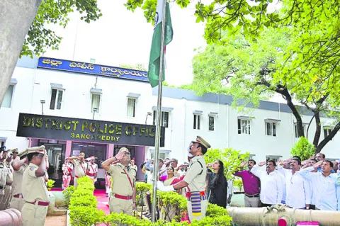 ప్రతీ ఇంటికి ప్రభుత్వ సేవలు