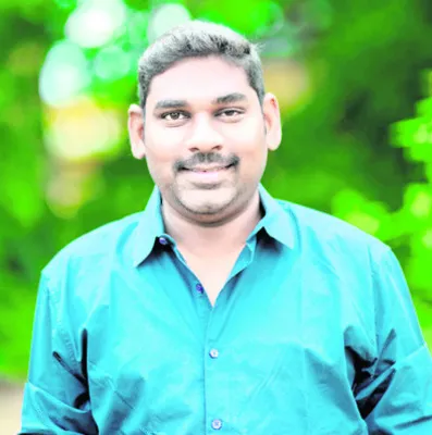 పత్రికా స్వేచ్ఛను కాలరాయడమే.. 

