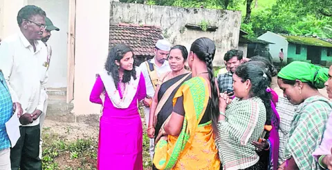 హాట్‌ బజార్లతో గిరిజన, అటవీ ఉత్పత్తుల విక్రయాలు