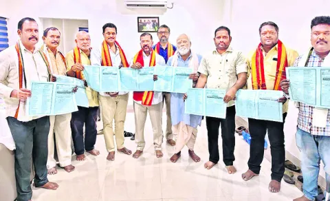 నవరాత్రి ఉత్సవాలను విజయవంతం చేయాలి