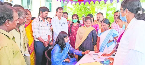 ఉచిత వైద్య శిబిరాలు పేదలకు వరం