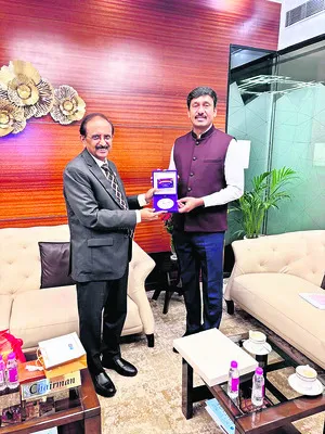 సింగరేణి విస్తరణకు సహకరించండి