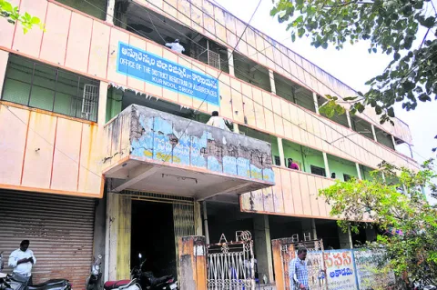 డాక్యుమెంట్‌ రైటర్లు నేడు, రేపు పెన్‌డౌన్‌!