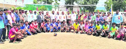 జిల్లాస్థాయి వాలీబాల్‌ ఎంపిక పోటీలు