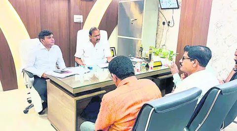 కొత్త లే అవుట్లు   ఏర్పాటు చేయాలి
