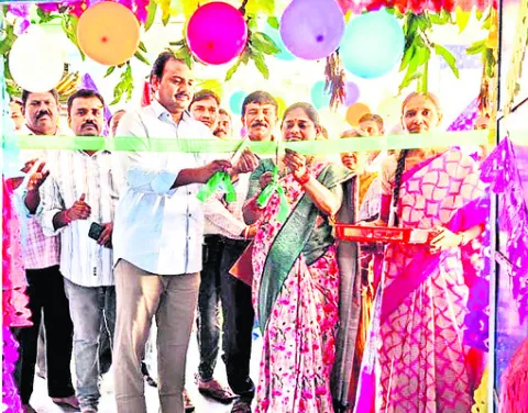 పాఠశాలలో వాటర్‌ ప్లాంట్‌ ప్రారంభం
