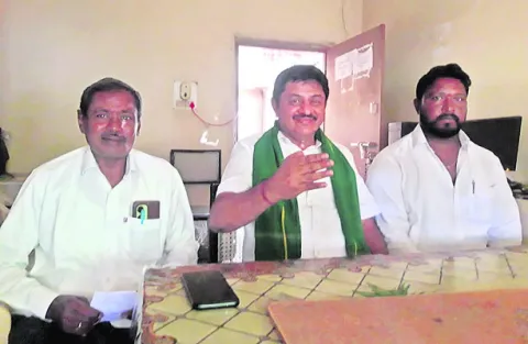 యూరియా సరఫరాలో ప్రభుత్వం విఫలం