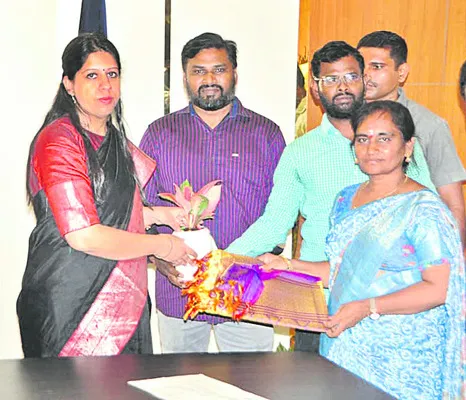 సమస్యలు పరిష్కరించకపోతే సమ్మె తప్పదు 