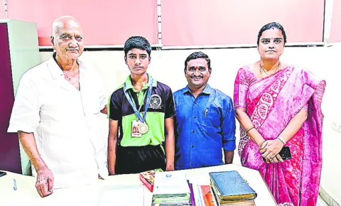 జాతీయ యోగాలో దేవాన్ష్‌కు రజతం