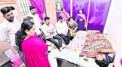 ఆర్పీ అలివేణిని పరామర్శించిన కేకే రాజు 