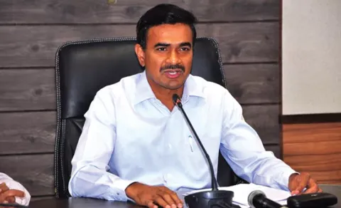 hyderabad police commissioner cv anand comments traffic rules