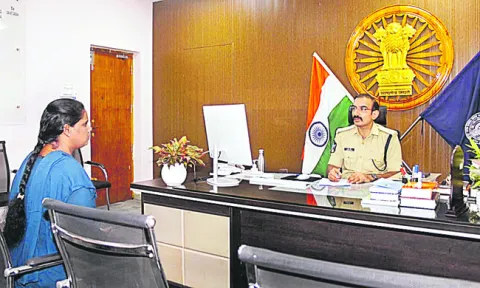 బాధితుల సమస్యలు సత్వరమే పరిష్కరించాలి 