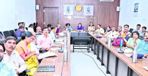 భారీ వర్షాలపై సీఎం వీడియో కాన్ఫరెన్స్‌ 