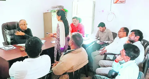 పంచాయతీ కార్యదర్శిపై విచారణ