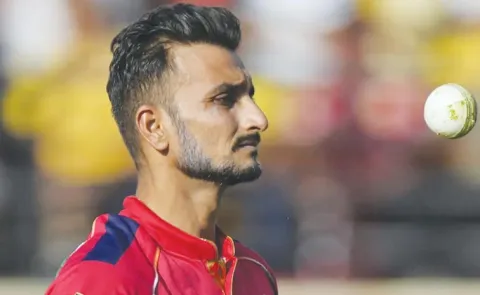 Harshal Patel leaves Haryana to return home and join Gujarat