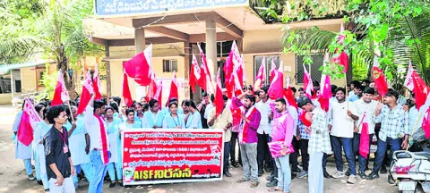 రూ. 6,400 వేల కోట్ల బకాయిలు విడుదల చేయాలి