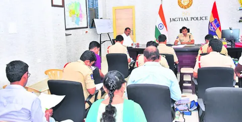 సైబర్‌క్రైం ఫిర్యాదులపై తక్షణం స్పందించాలి