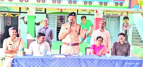 అన్నదాన కార్యక్రమం ప్రారంభించిన ఎస్పీ.. 