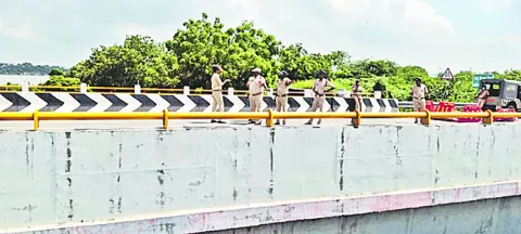 మాజీ 