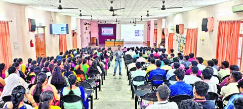 సాంకేతిక రంగంలో విప్లవాత్మక మార్పులు 