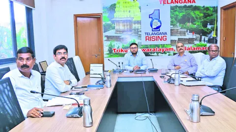 అధికారులు సమన్వయంతో పనిచేయాలి