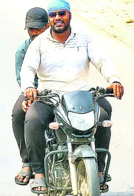 రెచ్చిపోతున్న చైన్‌స్నాచర్లు