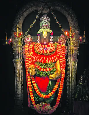 వజ్ర కవచధర గోవిందా.. 