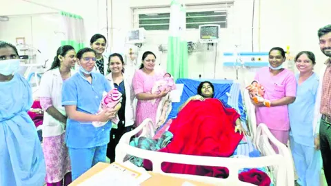 ఒక్క కాన్పులో  ముగ్గురు శిశువులు