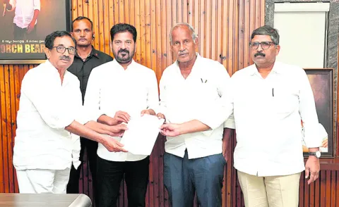 లాభాల వాటా ప్రకటించాలి