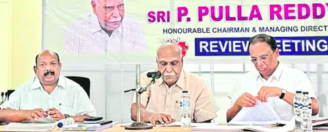 వ్యవసాయ విద్యుత్‌ కనెక్షన్‌లు త్వరితగతిన ఇవ్వండి 