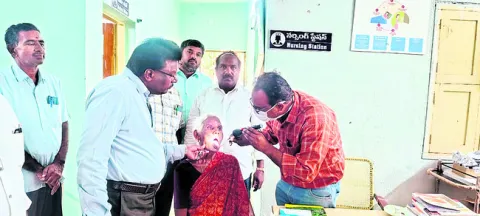 వైద్య సేవలను సద్వినియోగం చేసుకోవాలి