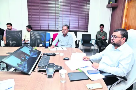 భూ సేకరణ వేగంగా పూర్తి చేస్తాం 