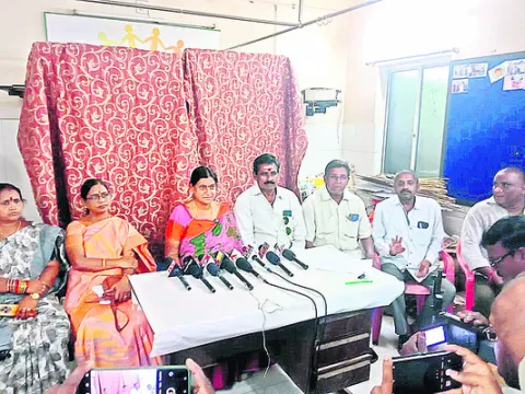 సోమిరెడ్డి అనుచరులపై చర్యలు తీసుకోవాలి 
