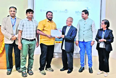 ముగ్గురిపై చీటింగ్‌ కేసు