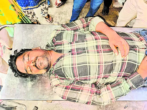 మద్యం షాపులో ఘర్షణ.. వెల్డర్‌ మృతి 