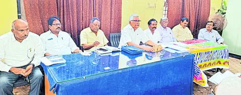 పెన్షన్‌ వ్యాలిడేషన్‌ క్లాజ్‌ రద్దుకు డిమాండ్‌ 