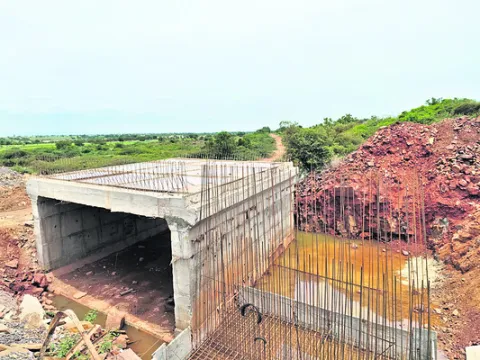 పనుల్లో నాణ్యత డొల్ల