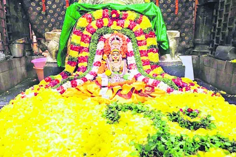 నేటి నుంచి కనకమహాలక్ష్మి ఆలయంలో దసరా ఉత్సవాలు 