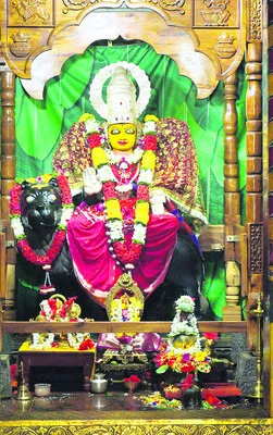 అమ్మ కొలువుదీరే వేళాయె..!
