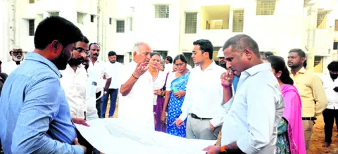 త్వరితగతిన  పనులు పూర్తి చేయాలి 