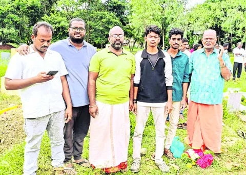 బడబళ్లవంక ప్రాజెక్టు తూముకు గండి 
