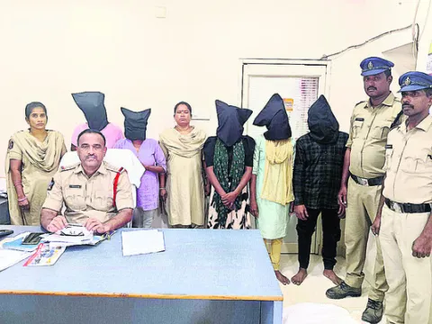 గంజాయితో ఐదుగురు అరెస్టు 