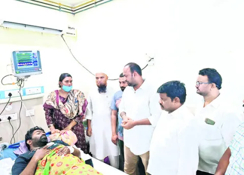 ఉద్యోగులు ఆత్మహత్యలకు పాల్పడొద్దు