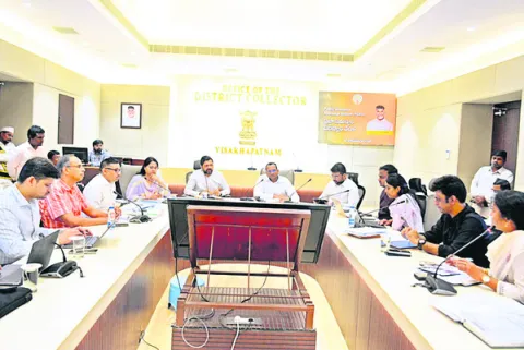 సమన్వయంతో ఈ–గవర్నెన్స్‌ సదస్సు విజయవంతం చేయాలి